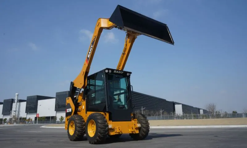 Minicargador SANY SS270V