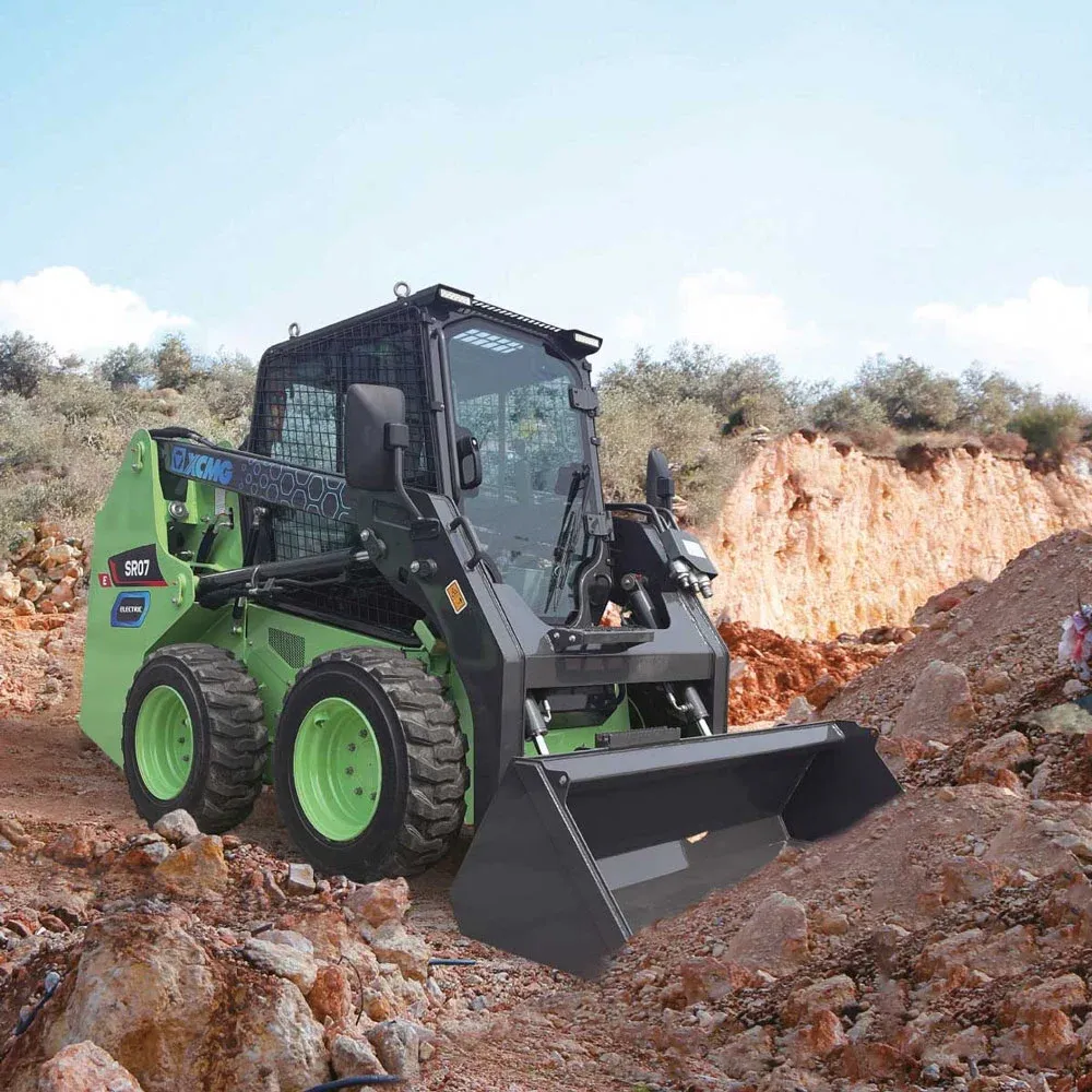 Minicargador XCMG XC7-SR07E