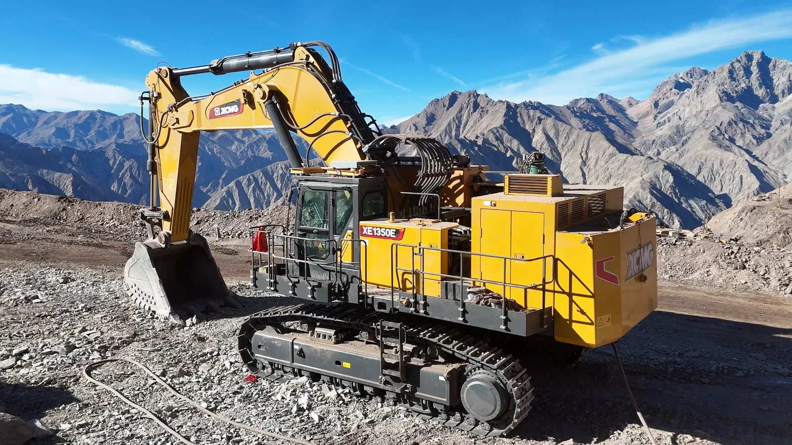 Excavadora XCMG XE1350E